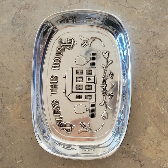 4 for $20.    Wilton Armetal "Bless This House" cooking tray - Picture 1 of 13